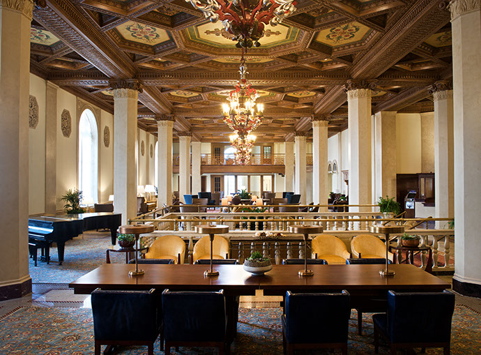 Hotel Syracuse Lobby