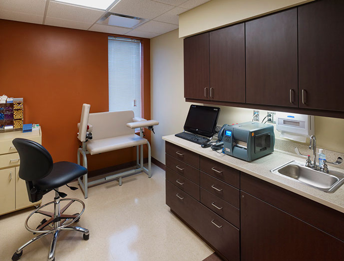 Oswego Health Lab Room