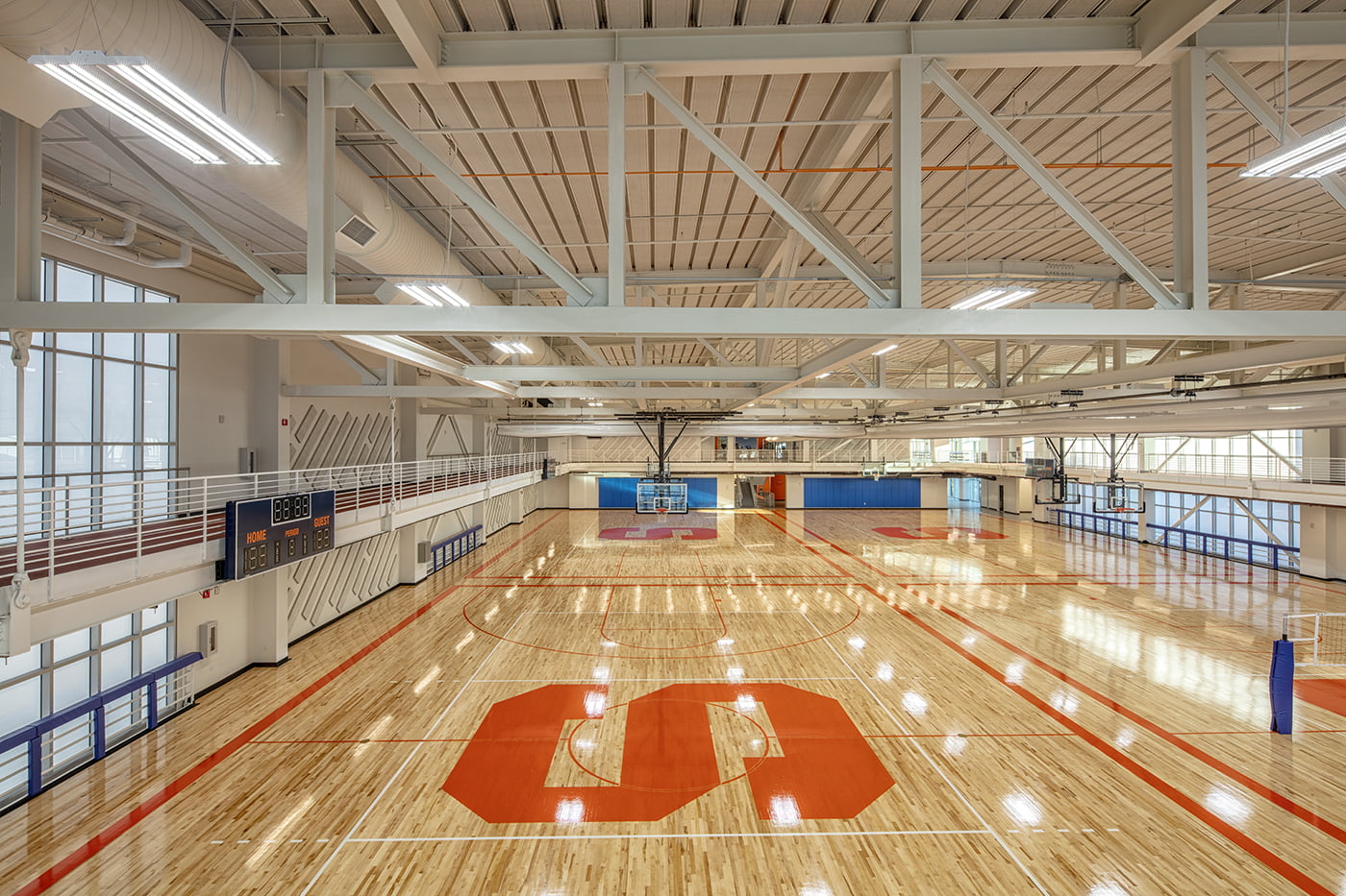 The Barnes Center at the Arch Workout Basketball Court